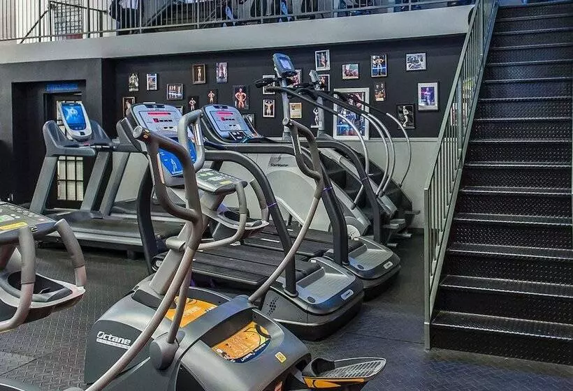 호텔 Quality Inn & Suites Gatineau