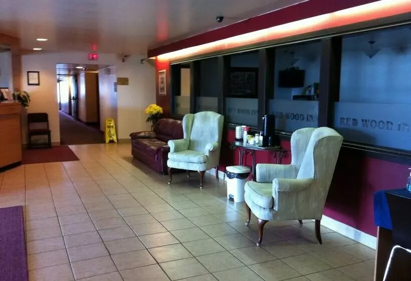 فندق Redwood Motor Inn