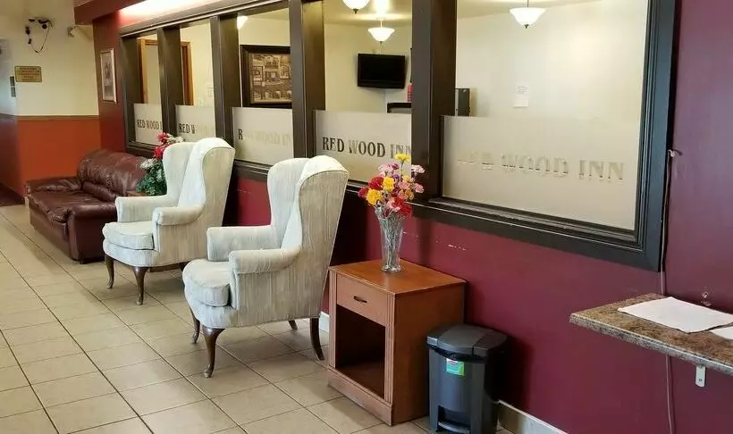 فندق Redwood Motor Inn