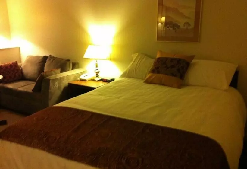 فندق Redwood Motor Inn