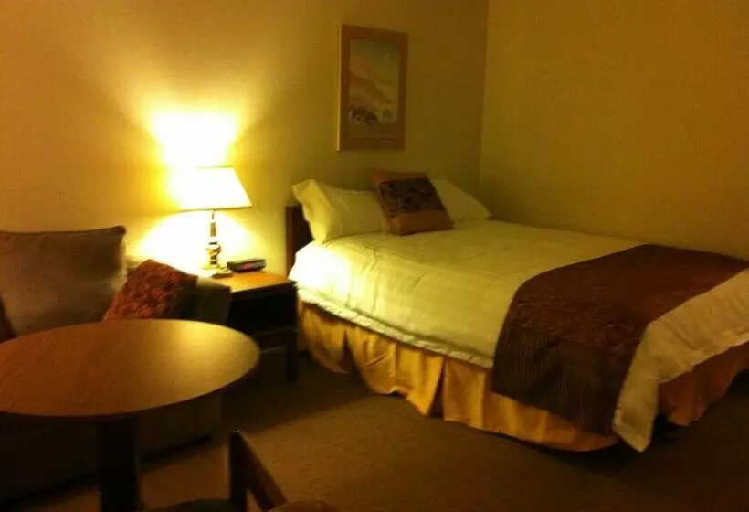 فندق Redwood Motor Inn