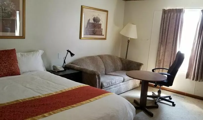 فندق Redwood Motor Inn