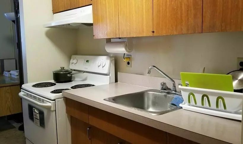 فندق Redwood Motor Inn