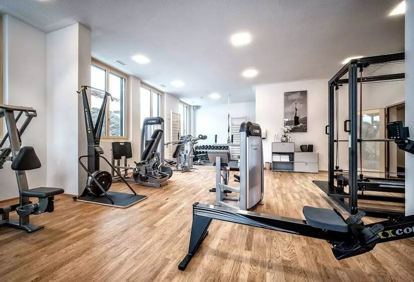 Golf & Sporthotel Hof Maran