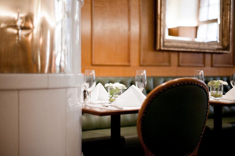 Hotel Basel Urbane Tradition Und Moderne