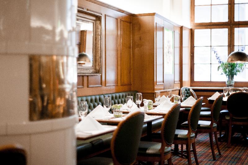 Hotel Basel Urbane Tradition Und Moderne