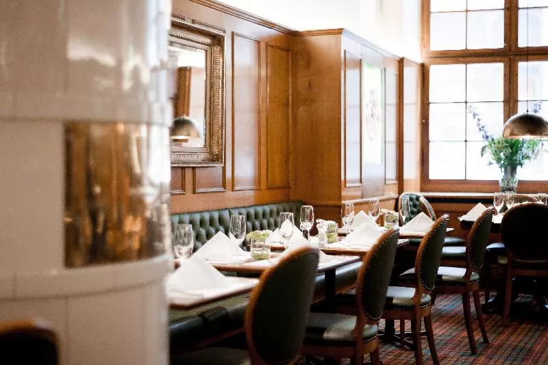 Hotel Basel  Urbane Tradition Und Moderne