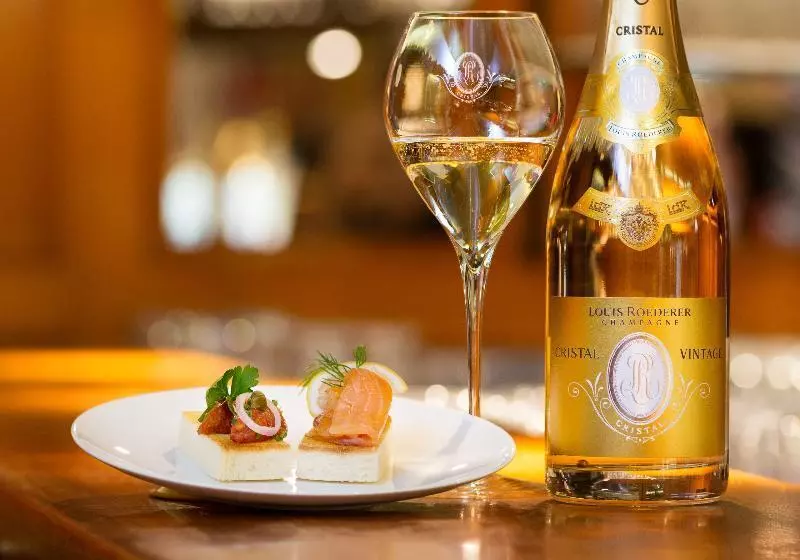 Hotel Basel  Urbane Tradition Und Moderne