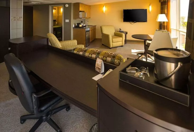 Otel Clarion Lakeside Inn & Conference Centre