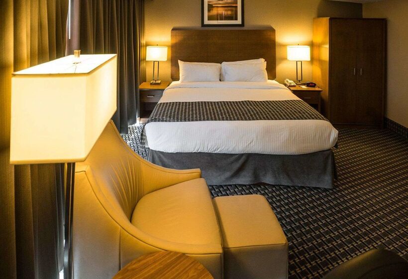 هتل Clarion Lakeside Inn & Conference Centre