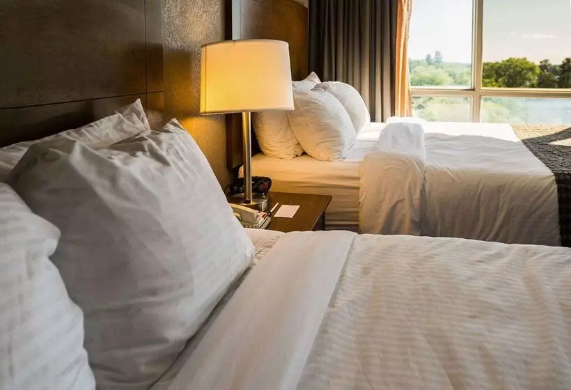 Otel Clarion Lakeside Inn & Conference Centre