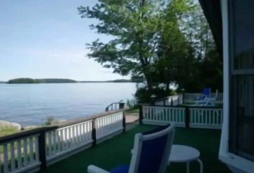 ホテル Clevelands House Resort Muskoka