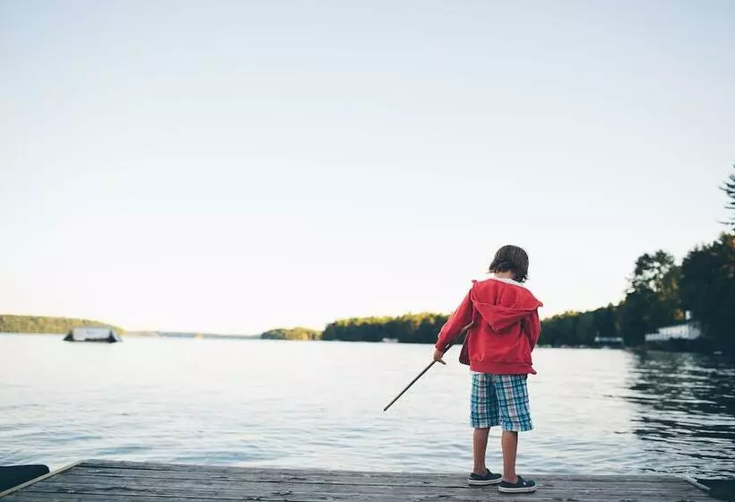 ホテル Clevelands House Resort Muskoka