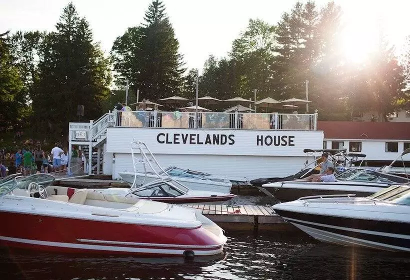 ホテル Clevelands House Resort Muskoka