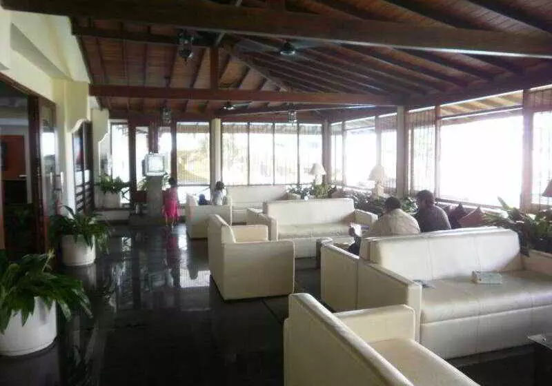 Отель Coral Sands