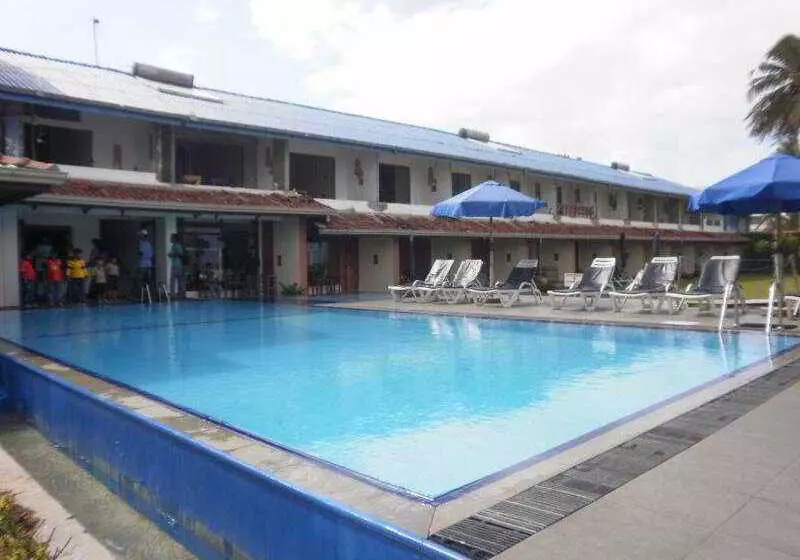 Отель Coral Sands