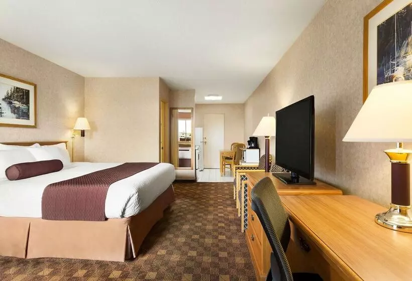 酒店 Days Inn By Wyndham Victoria Uptown