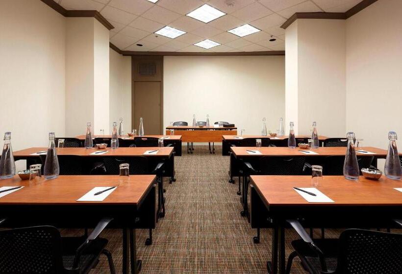 Delta Hotels By Marriott Ottawa City Centre