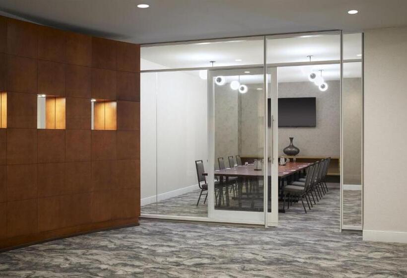 Delta Hotels By Marriott Ottawa City Centre