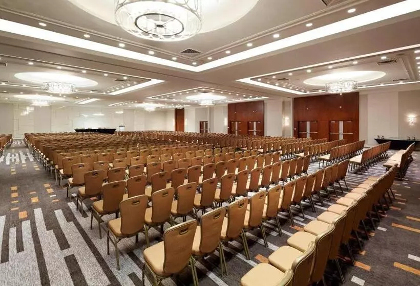 Delta Hotels By Marriott Ottawa City Centre