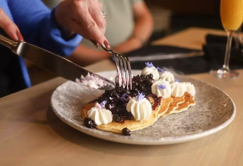 Delta Hotels By Marriott Saskatoon Downtown