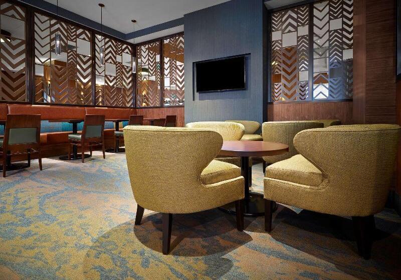 Doubletree By Hilton Hotel & Conference Centre Regina