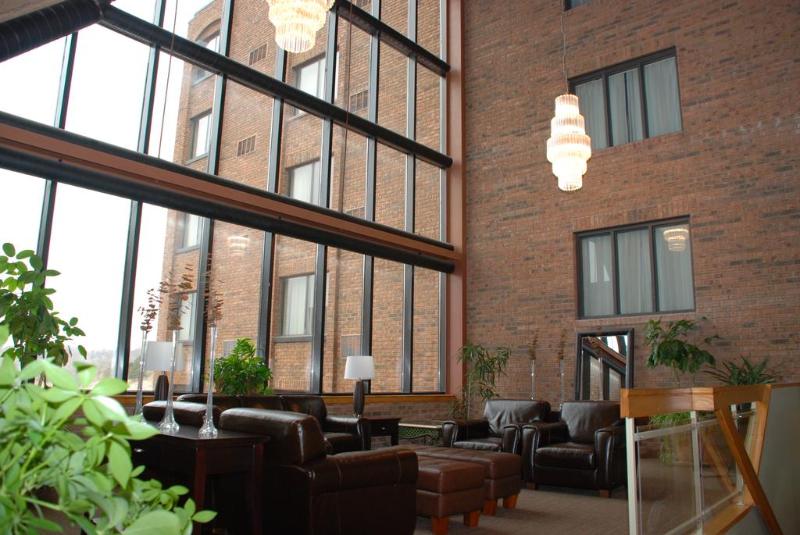 هتل Doubletree By Hilton Kingston