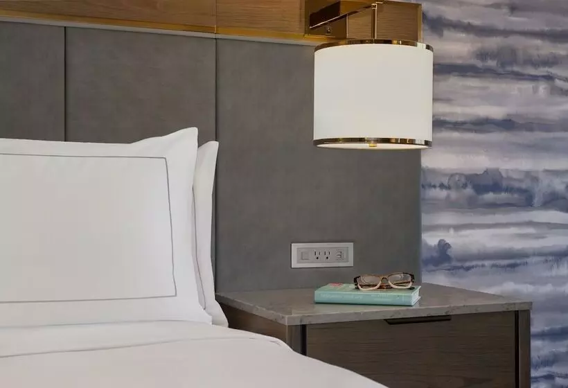 酒店 Doubletree By Hilton Kingston