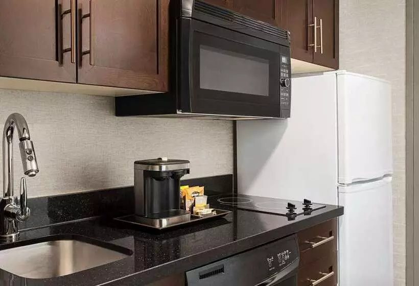 Otel Doubletree By Hilton Pointe Claire Montreal Airport West