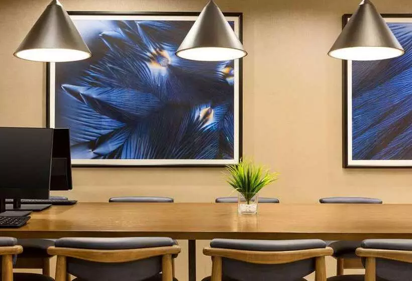 Otel Doubletree By Hilton Pointe Claire Montreal Airport West