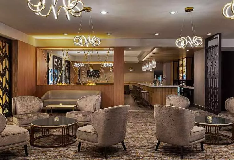 Otel Doubletree By Hilton Pointe Claire Montreal Airport West