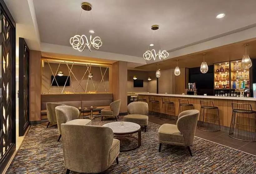 Otel Doubletree By Hilton Pointe Claire Montreal Airport West