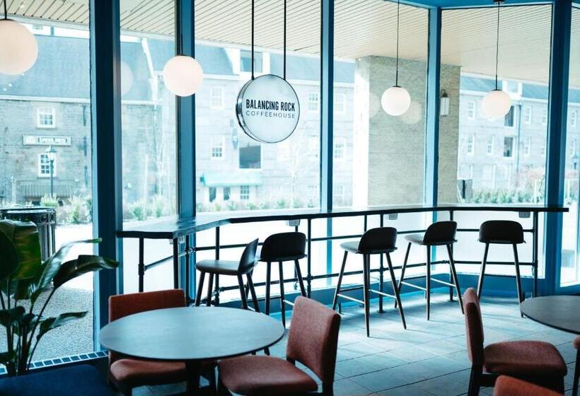 هتل Halifax Marriott Harbourfront