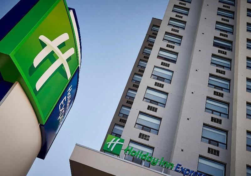 Hotel Holiday Inn Express Windsor Waterfront, An Ihg