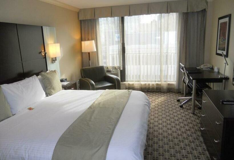 هتل Park Inn & Suites By Radisson