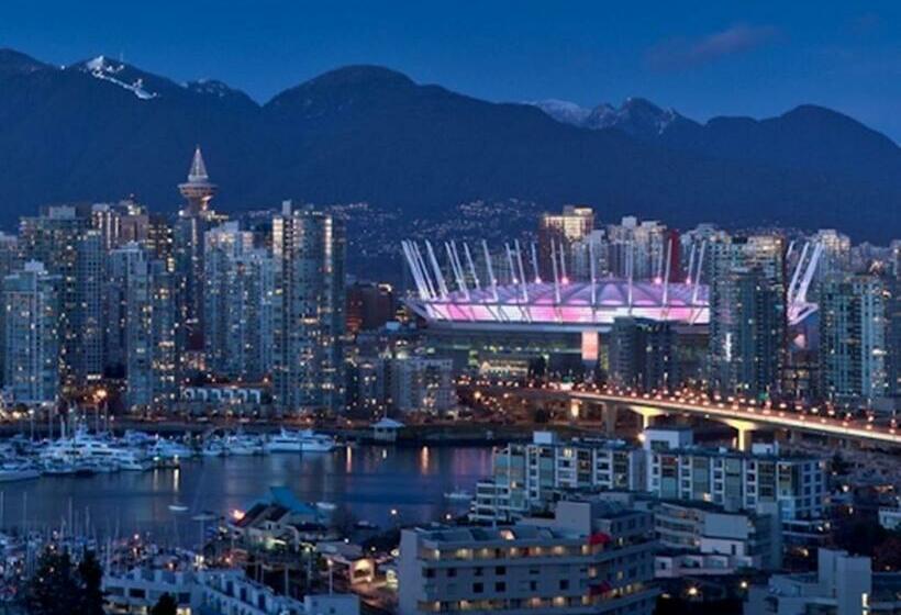 هتل Park Inn & Suites By Radisson