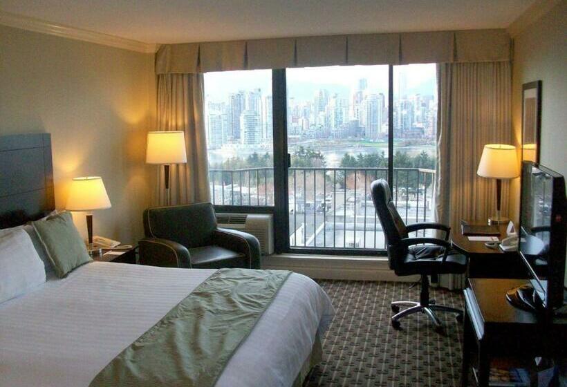 هتل Park Inn & Suites By Radisson