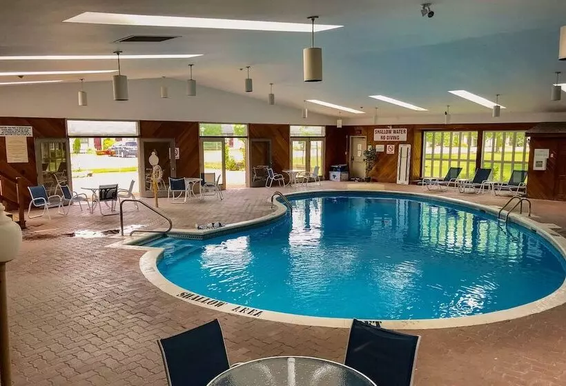 فندق Quality Inn & Conference Centre Festival