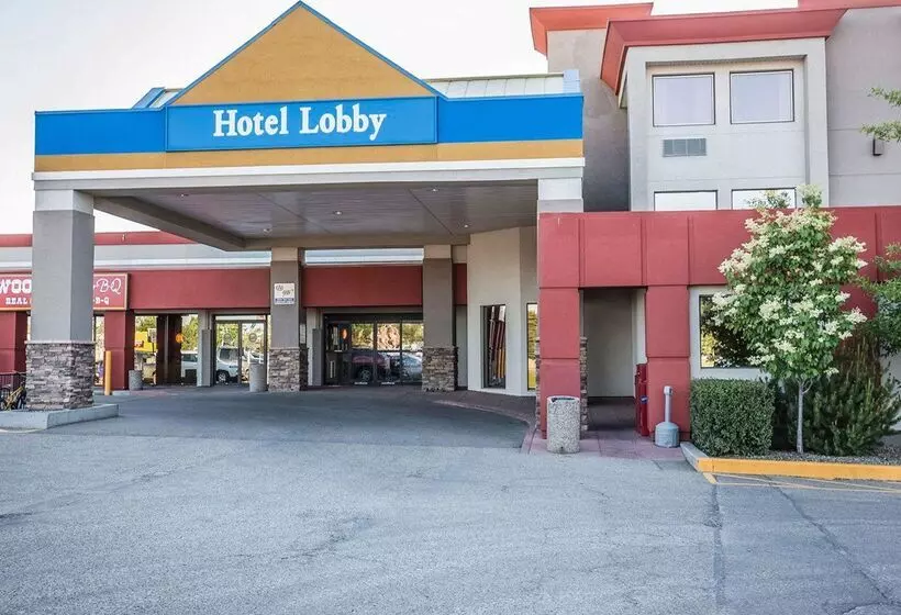 Hotel Quality Inn & Conference Centre