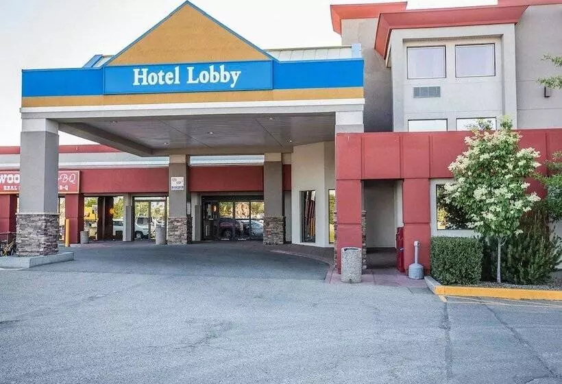 Hotel Quality Inn & Conference Centre