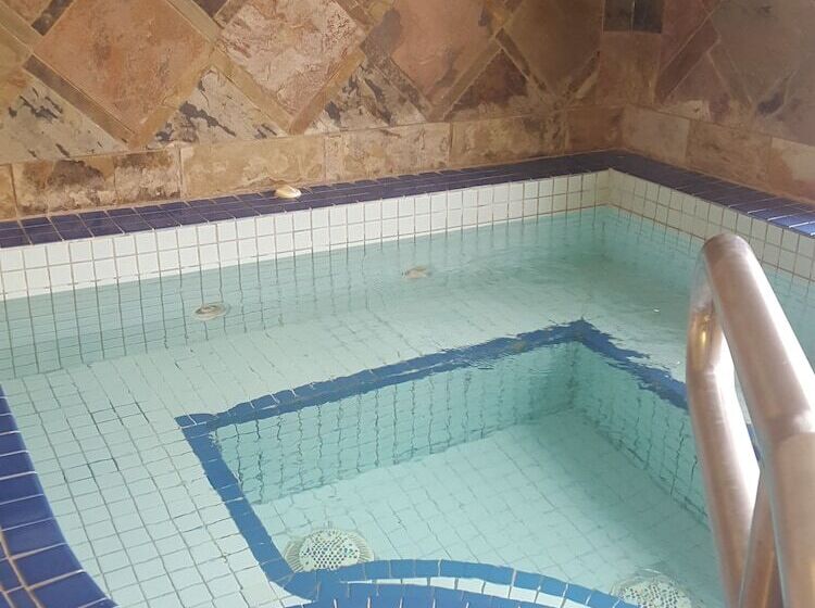 فندق Quality Inn & Suites