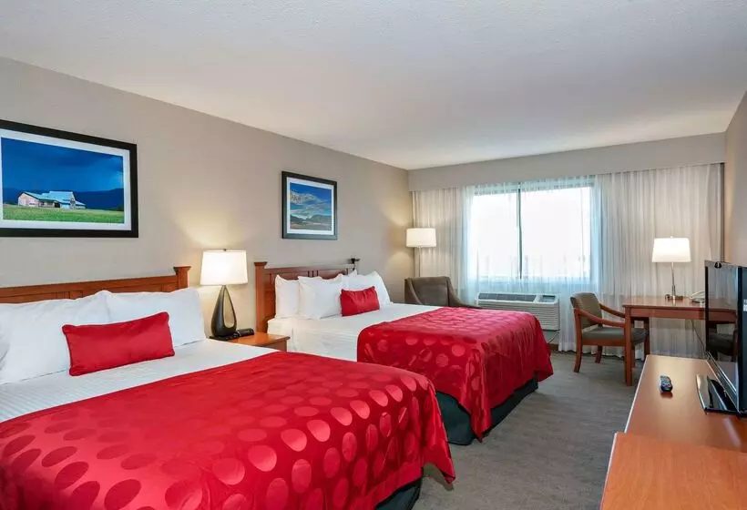 Ramada By Wyndham Kelowna Hotel & Conference Center