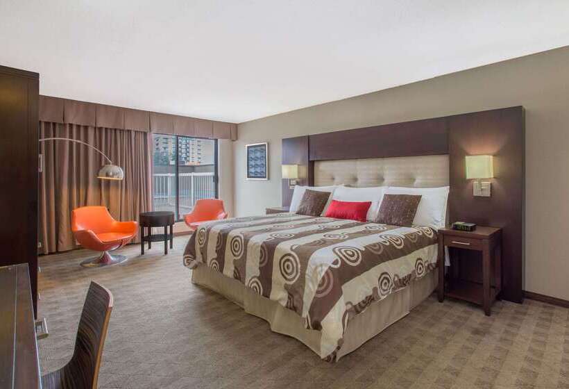 Ramada By Wyndham Kelowna Hotel & Conference Center