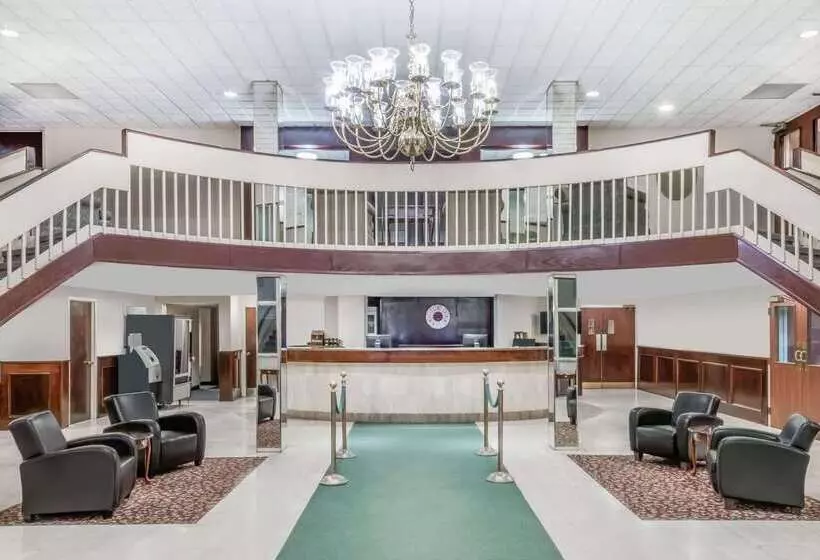 호텔 Ramada By Wyndham London