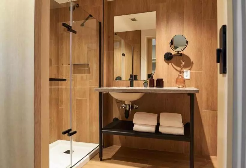 فندق Forest Park