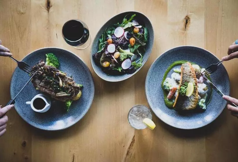 فندق Forest Park