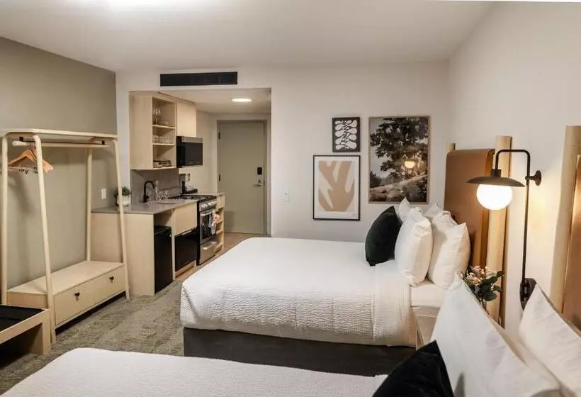 فندق Forest Park