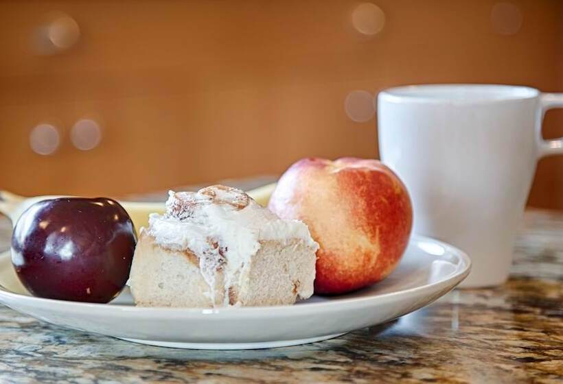 Surestay Plus Hotel By Best Western Salmon Arm