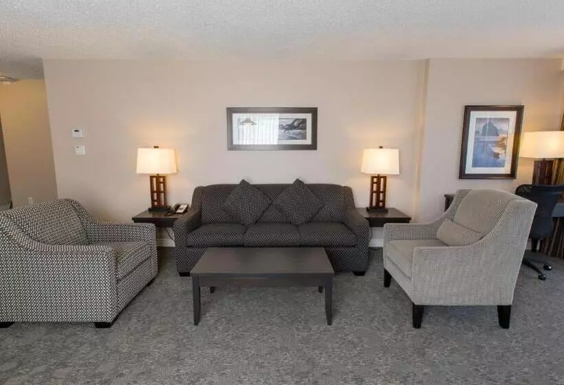 Отель The Embassy Inn