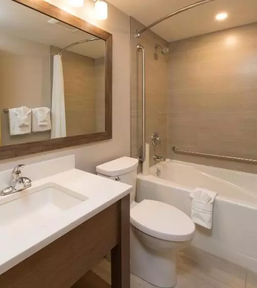 Отель The Embassy Inn